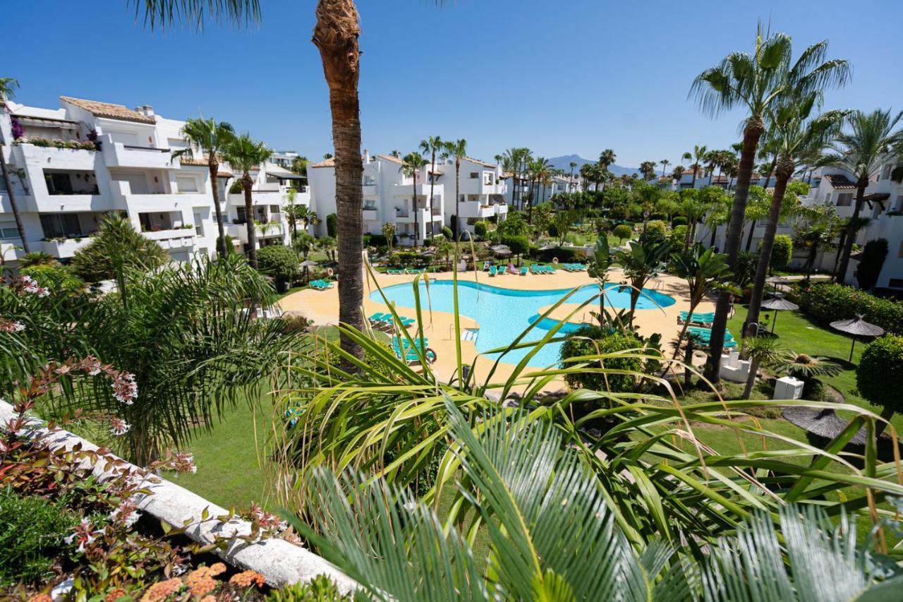 Costalita Beach Apartment Estepona Exterior photo