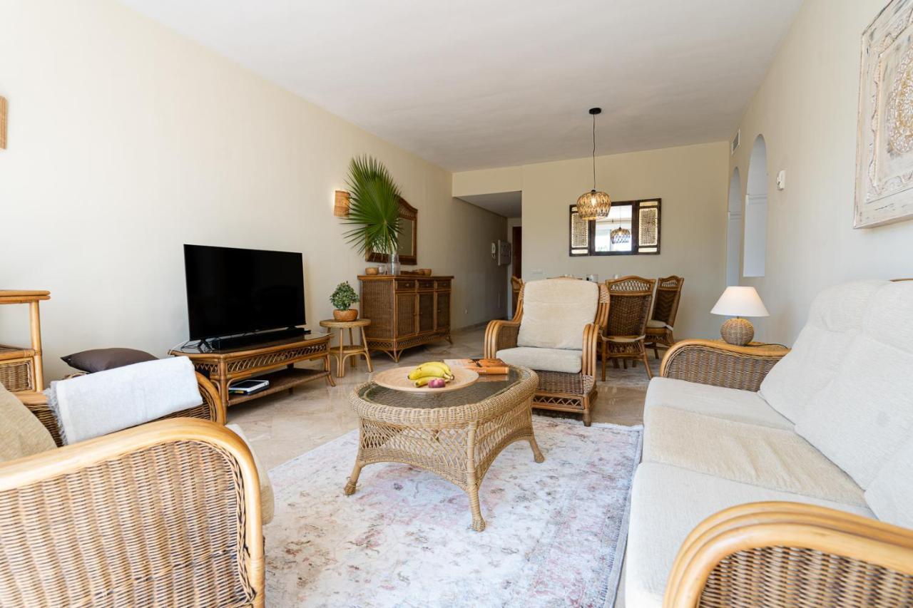 Costalita Beach Apartment Estepona Exterior photo