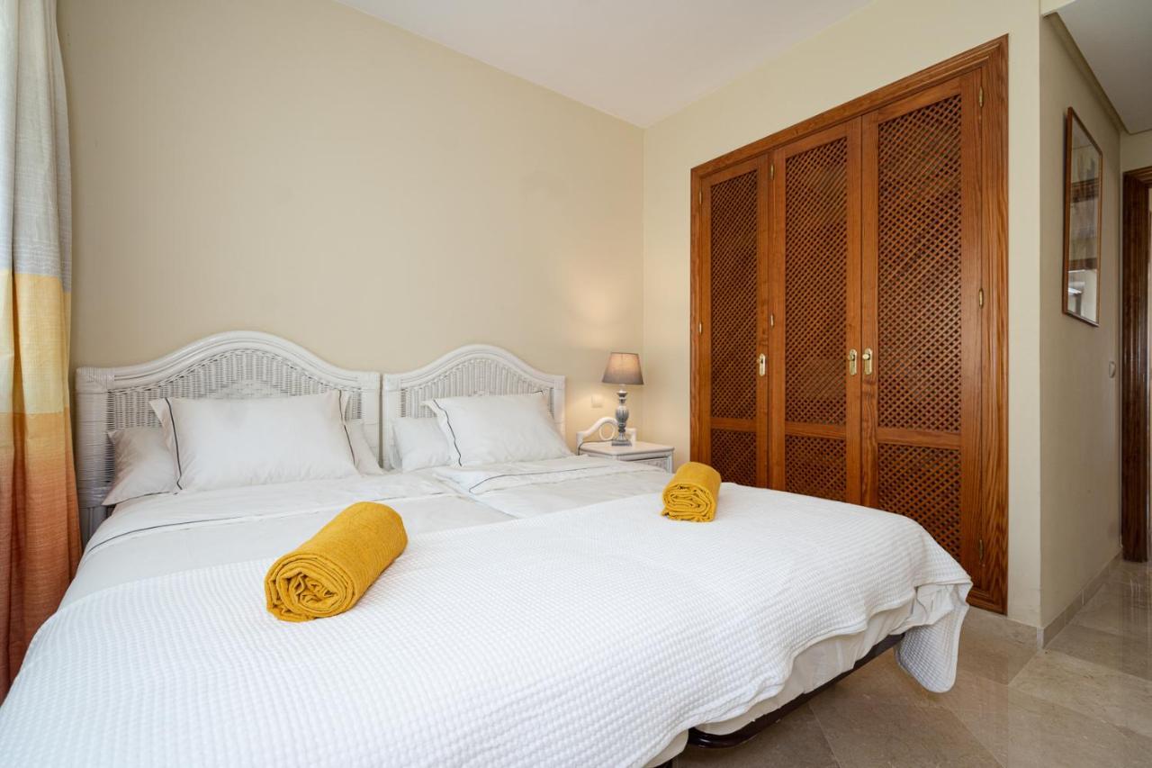 Costalita Beach Apartment Estepona Exterior photo